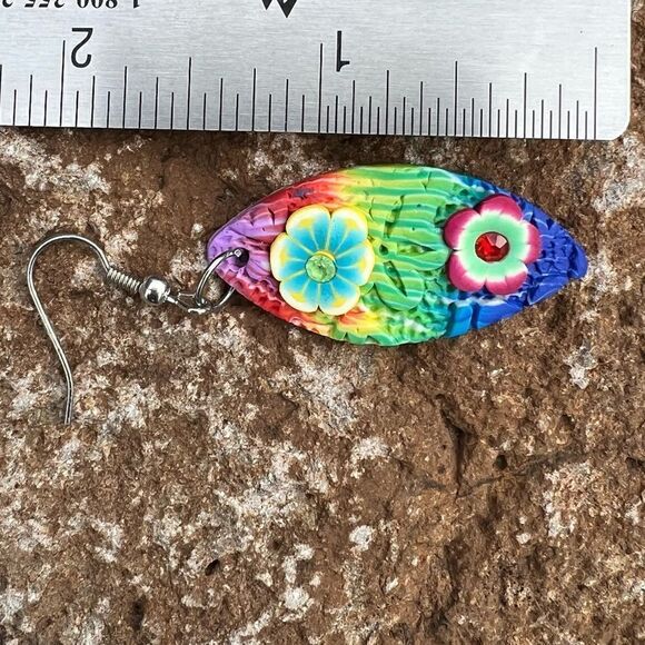 Handcrafted polymer clay earrings - Picture 3 of 5